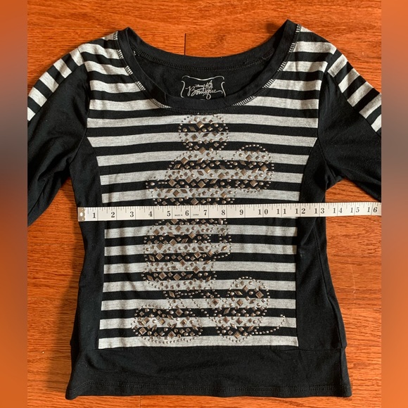 *NWT* Disney boutique, women’s long sleeve shirt with rhinestones, size SX - Picture 10 of 11